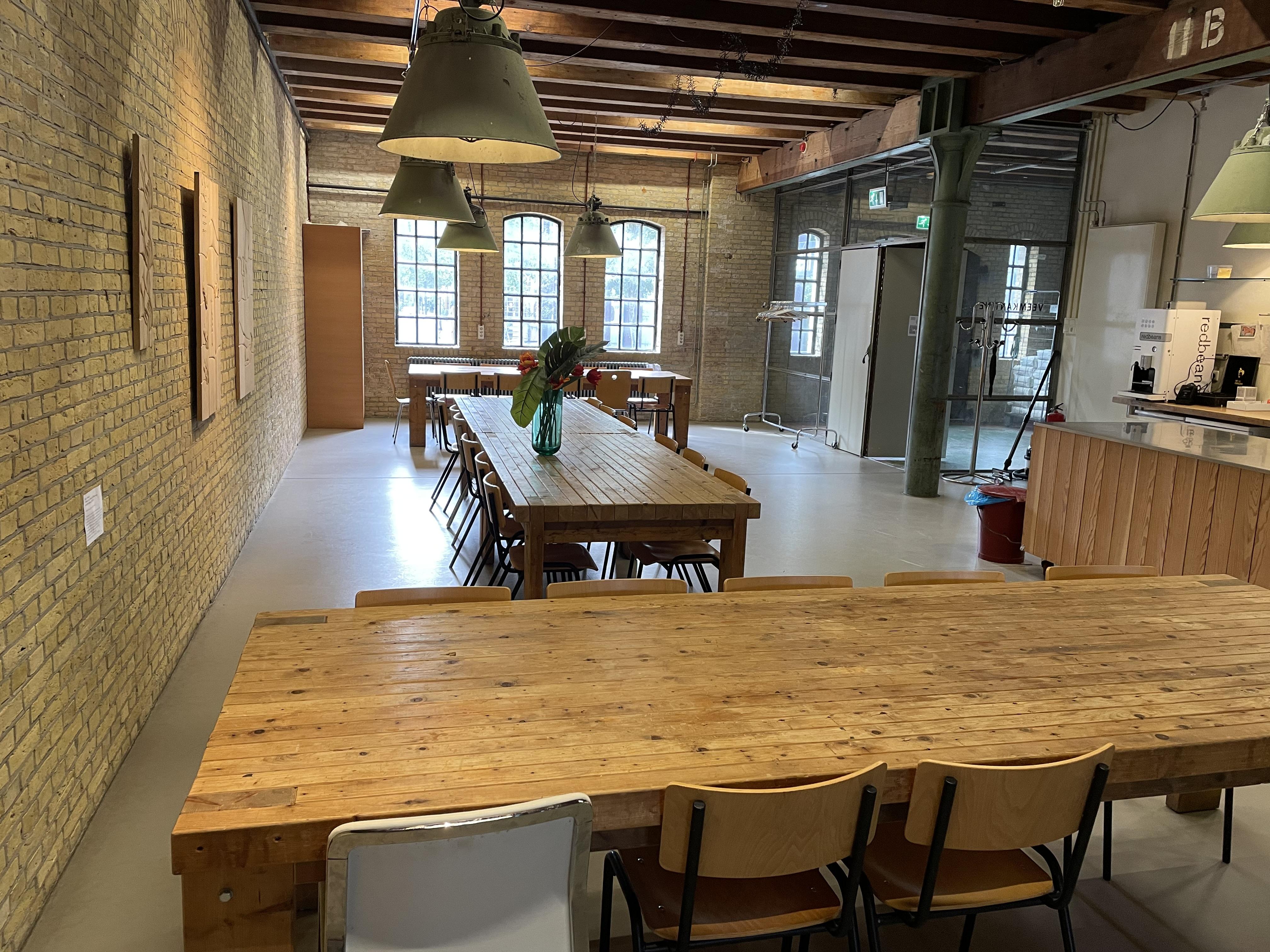 Pakhuis aan het IJ 2