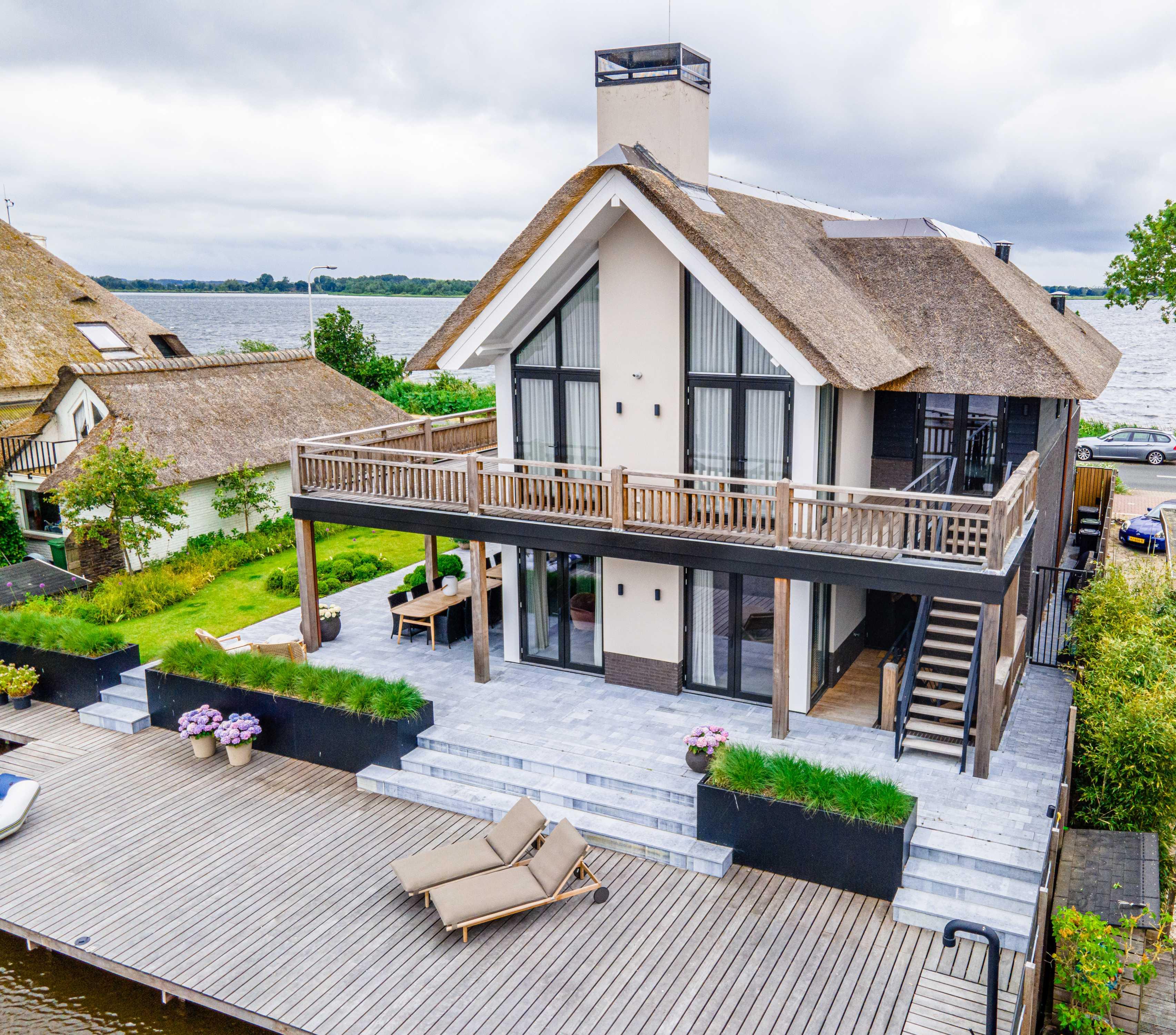 Vergaderen in een Exclusieve Villa  1