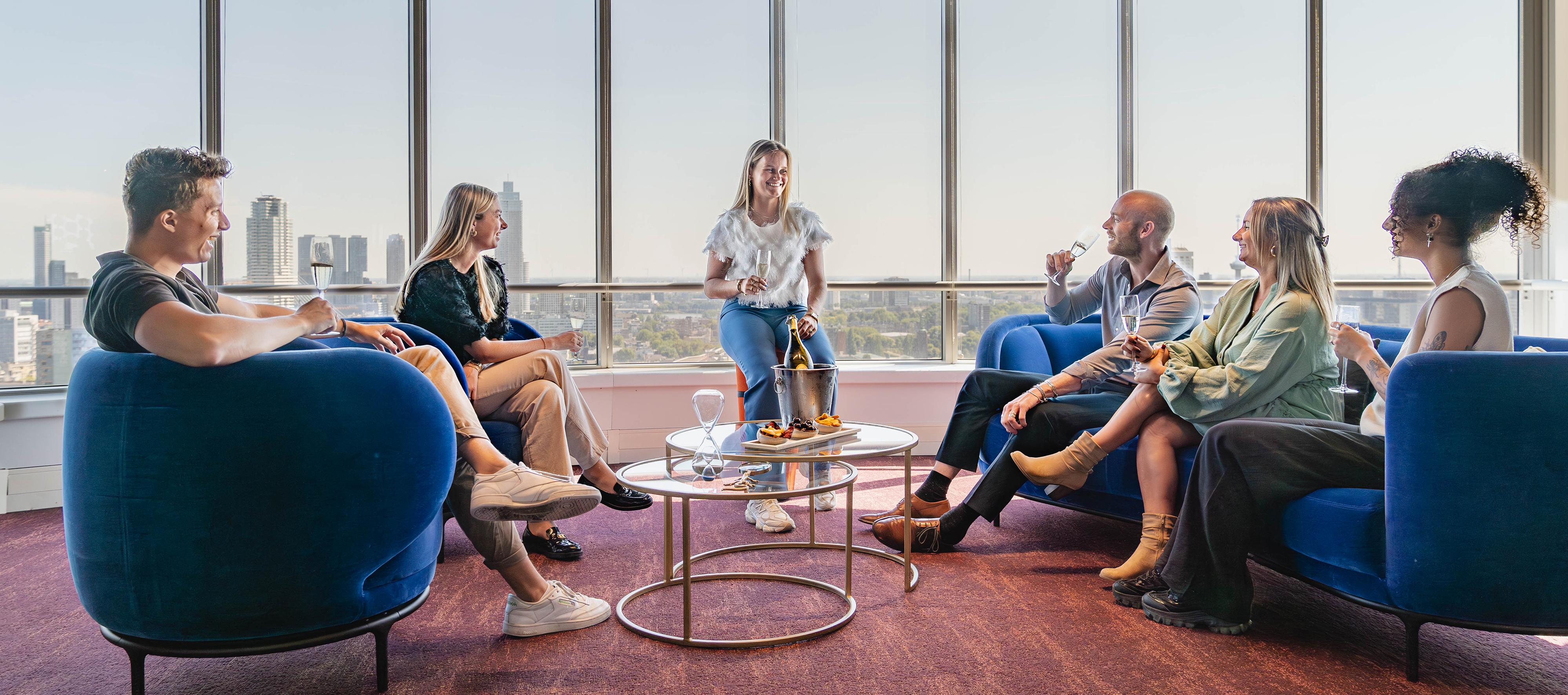 Vergaderen met Uitzicht op de Rotterdamse Skyline 2