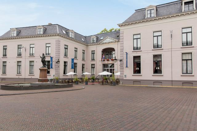 Koninklijk Bijeenkomen in een Historisch Stadspaleis 3