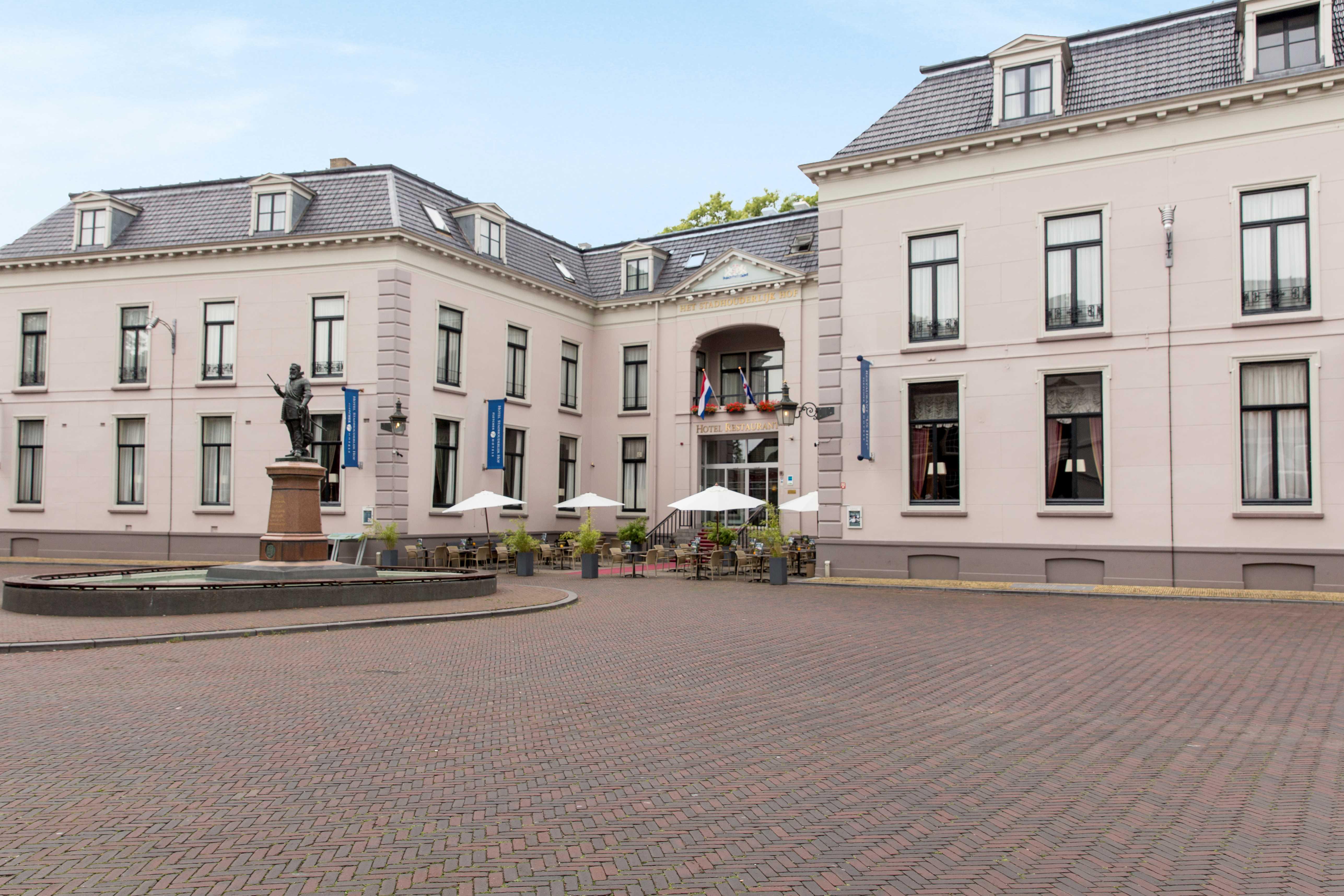 Koninklijk Bijeenkomen in een Historisch Stadspaleis 3